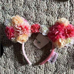 Disney Park Minnie Flower ears